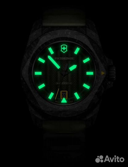 Victorinox 242021.1 Mens Watch I.N.O.X. Carbon Aut