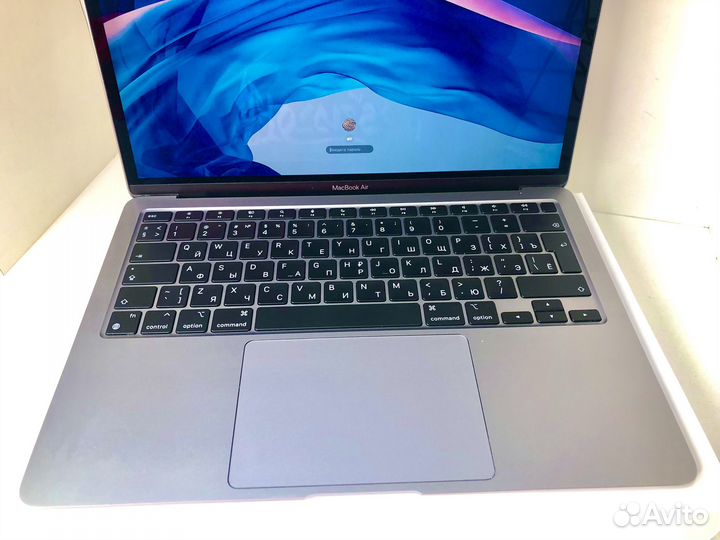 Macbook air m1 8/256 в идеальном состоянии