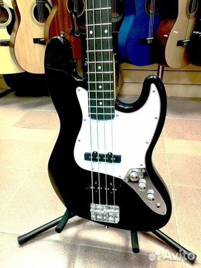 Бас гитара rocket JB-1 BK