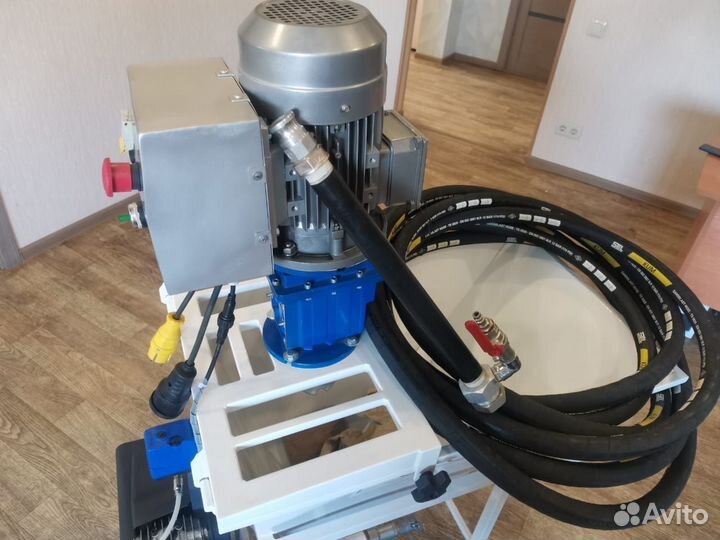 Штукатурно-шпаклевочная станция срс 220