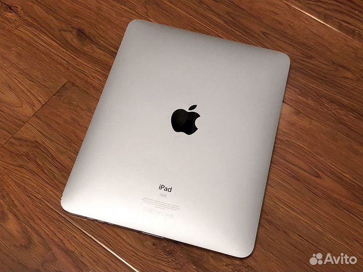 iPad 1 поколения 2010 года