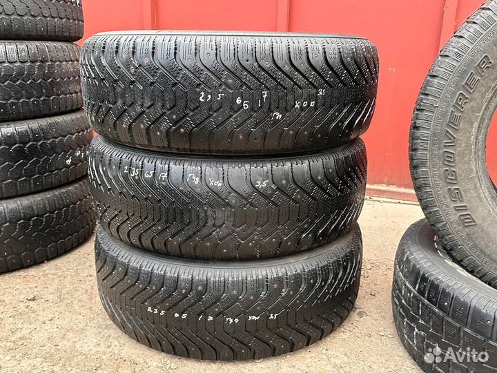 Goodyear UltraGrip 500 235/65 R17 108T