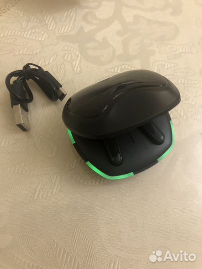 Беспроводные наушники новые