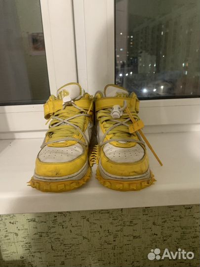 Nike air force 1 mid off white