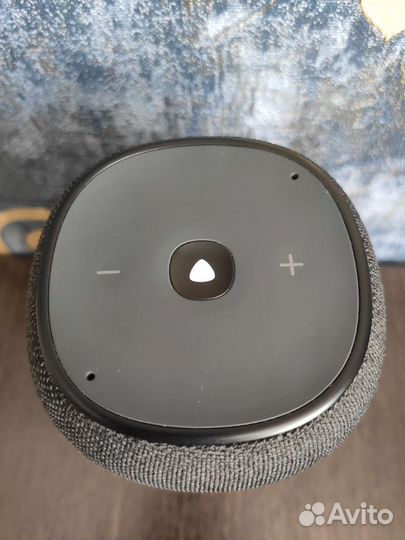 Умная колонка JBL Link Portable с Алисой от Яндекс