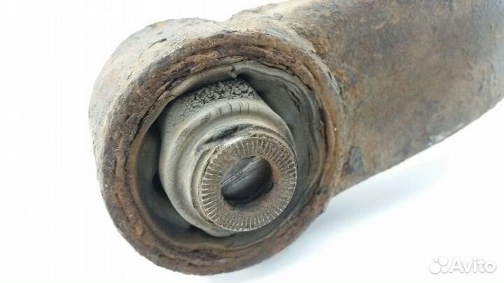 Ступица задняя правая Mitsubishi Sigma F16A 6G72