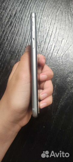 Телефон iPhone 6