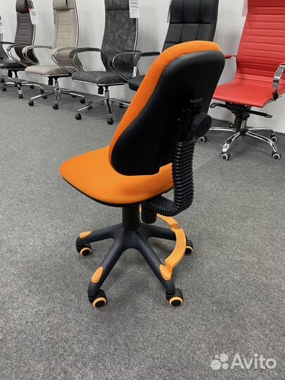 Детское компьютерное кресло для ребенка