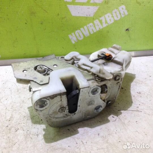 Замок двери задней левой Митсубиси Галант 9