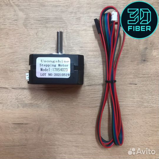 Шаговый двигатель nema 17 (блинчик)