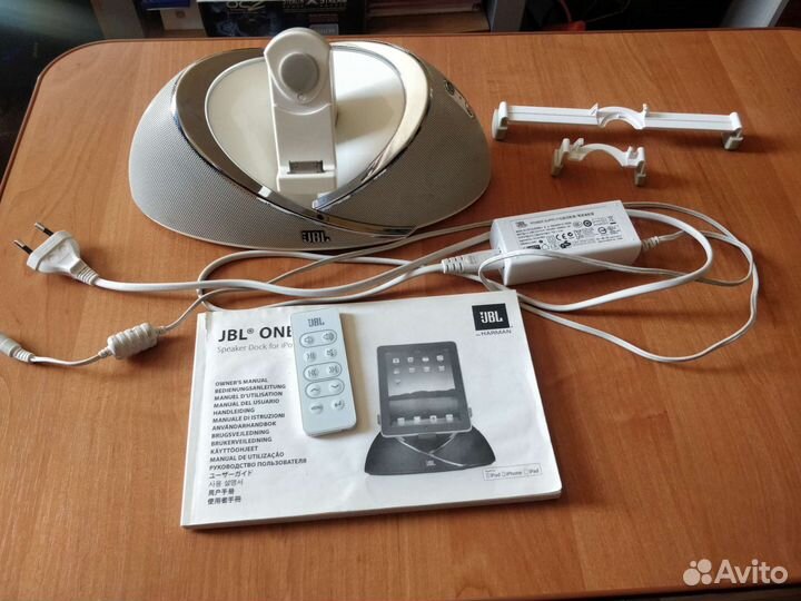 Док станция для iPhone/iPad/iPod JBL OnBeat