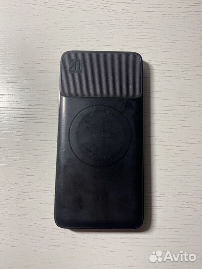 Внешний аккумулятор с беспроводной зарядкой