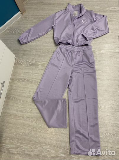 Спортивный костюм женский