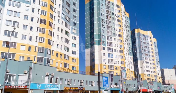 2-к. квартира, 68,7 м², 8/17 эт.