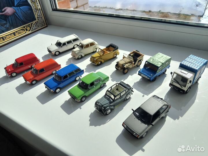 Модели автомобилей 1:43, из коллекции автопрома