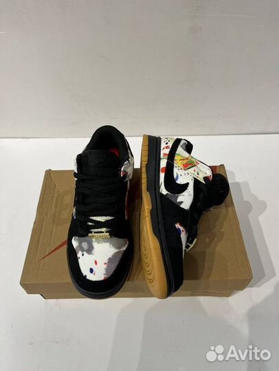 Nike Dunk Low x Supreme - Rammellzee