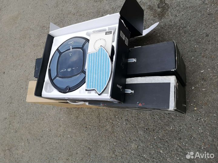 Робот пылесос под ремонт 10 шт