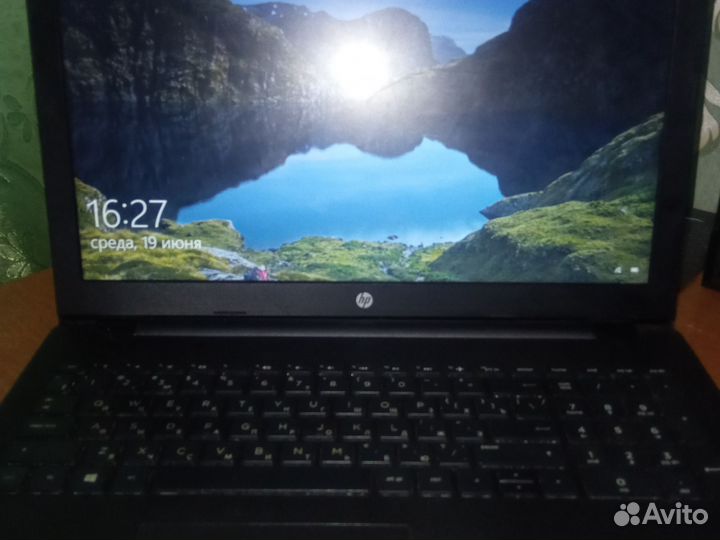 Продам ноутбук. Полностью чистый. С зарядкой