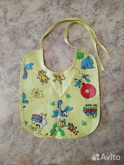 Слюнявчики новые