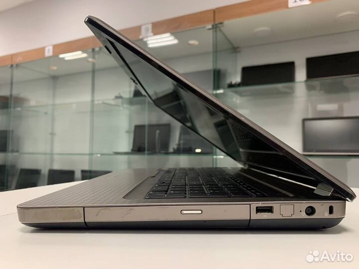 Ноутбук Hp 17.3