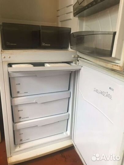 Холодильник бу electrofrost 140