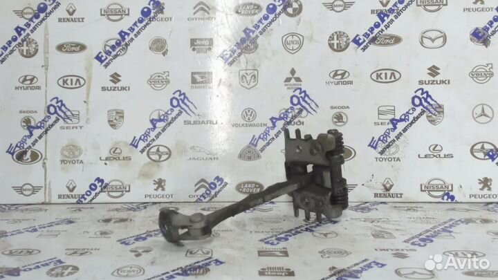 Ограничитель двери передний Renault Fluence 2010-2