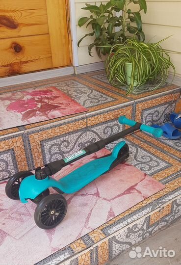 Самокат детский трехколесный