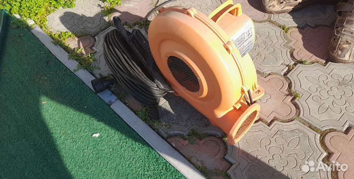 Надувной игровой центр