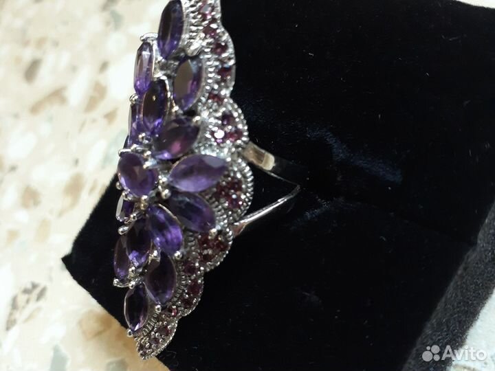 Серебряное кольцо