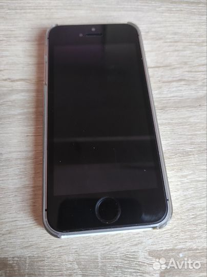 Телефон iPhone 5se