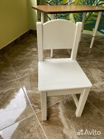 Детский столик и стул