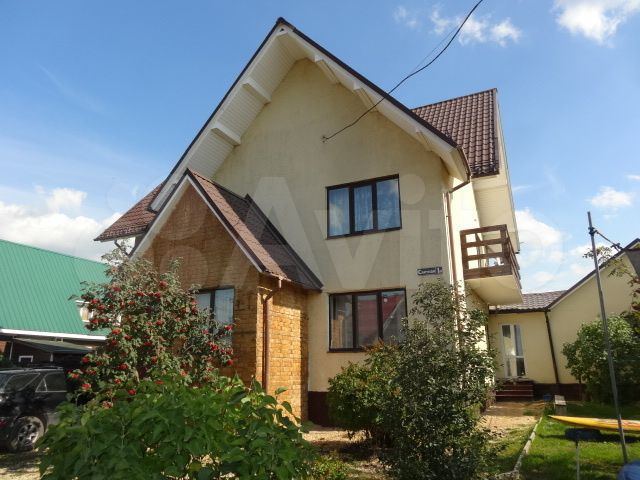 Коттедж 340 м² на участке 14 сот.