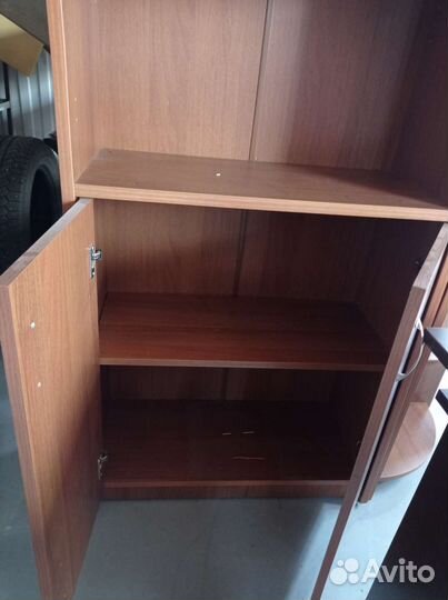 Шкаф с угловым сегментом