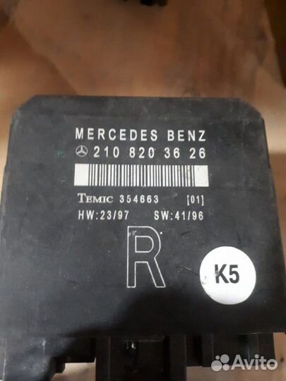 Блок управления двери 210 820 36 26 мерседес 210