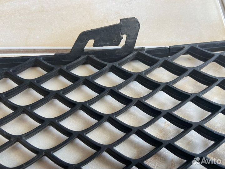 Решетка в бампер левая Mercedes C Class W 205 С