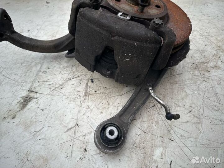 Ступица передняя правая Audi A4 B8 caeb 2009