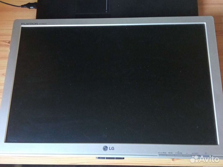 Монитор LG flatron w1942s