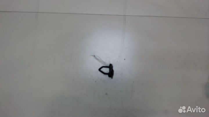 Замок багажника Toyota Prius, 2005