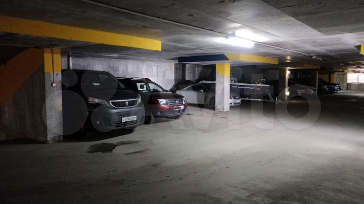 Машиноместо, 15 м²