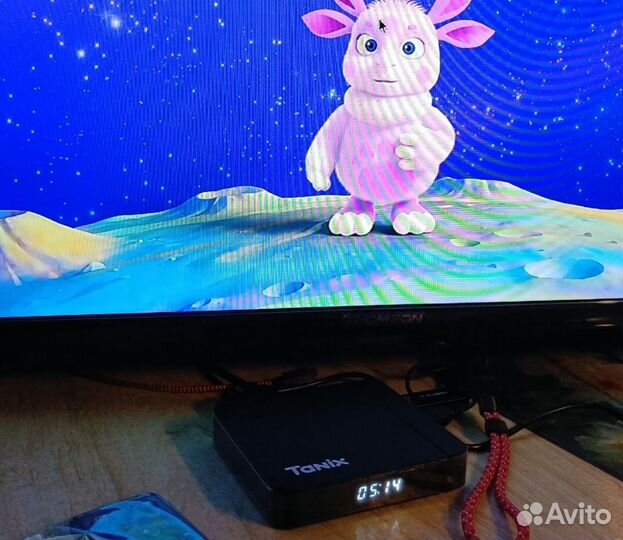 Смарт тв приставка Tanix (бесплатное тв)