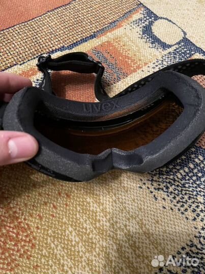 Горнолыжные очки uvex