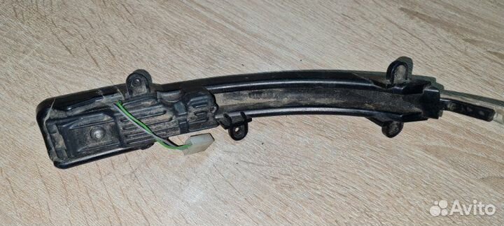 Указатель поворота левый Audi Q7 2010