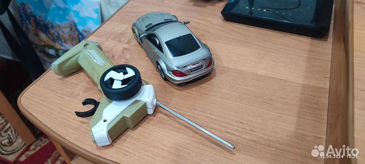 Продам машинку на радиоуправлении