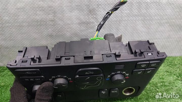 Панель управления отопителя Volvo XC90 2006