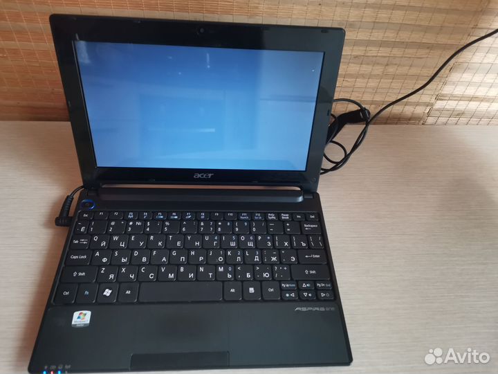 Нетбук Acer aspire ONE 522