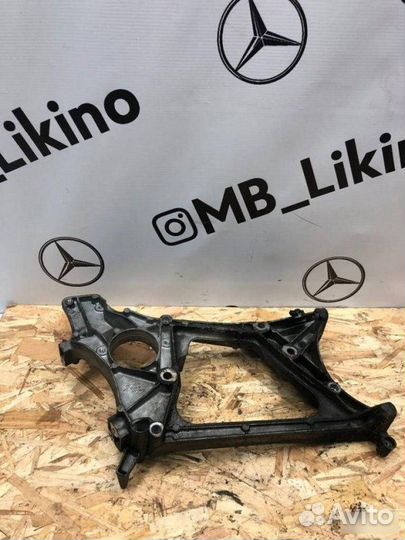 Кронштейн двигателя Mercedes-Benz E-Класс W212
