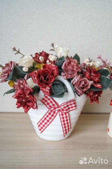 Вазы с цветами (цена за две)