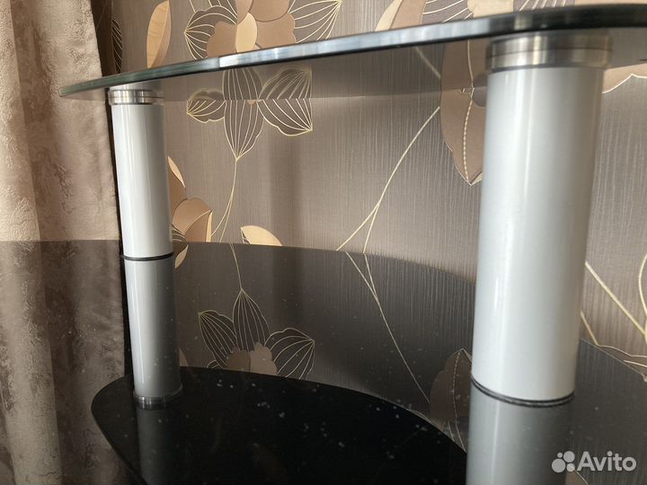 Угловой письменный стол