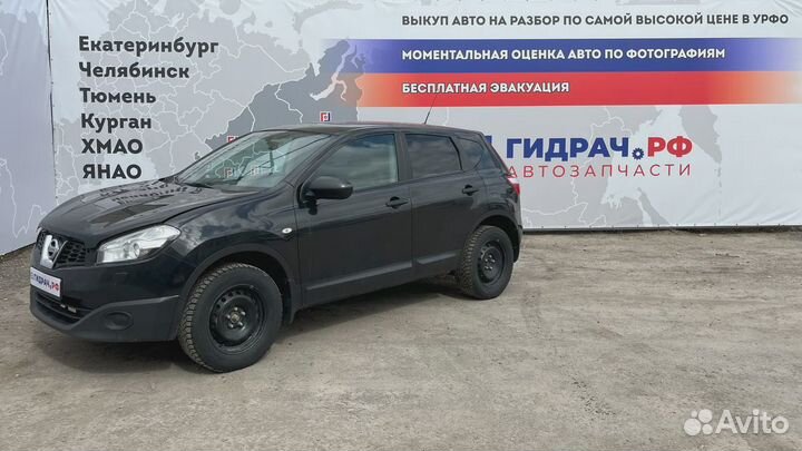 Козырек солнцезащитный правый Nissan Qashqai (J10)