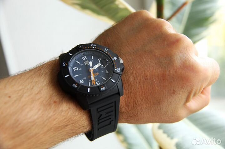 Luminox navy seal foundation